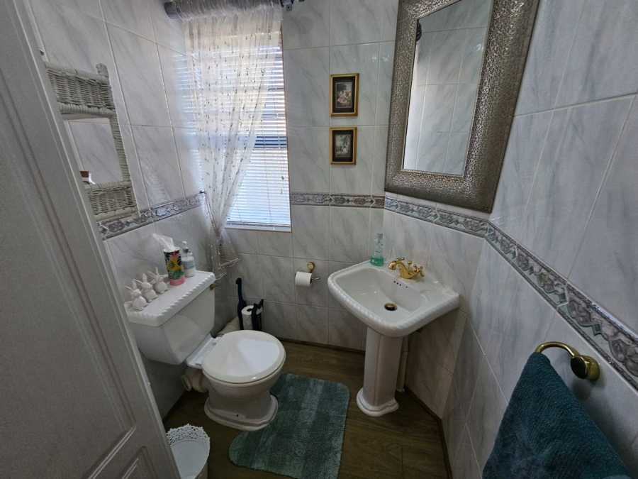 5 Bedroom Property for Sale in Vaalpark Free State